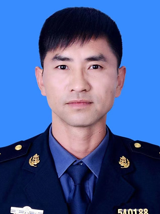 楊興忠(貴州省黔南布依族苗族自治州惠水縣交通運輸局黨組成員、惠水縣道路運輸發展中心主任) 楊興忠(貴州省黔南布依族苗族自治州惠水縣交通運輸局黨組成員、惠水縣道路運輸發展中心主任)