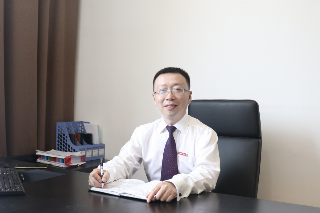 張立(重慶財經學院黨委委員、副校長) 張立(重慶財經學院黨委委員、副校長)