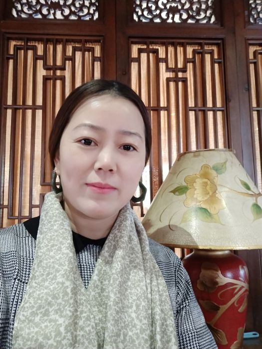 王莉(中國美術家協會會員) 王莉(中國美術家協會會員)