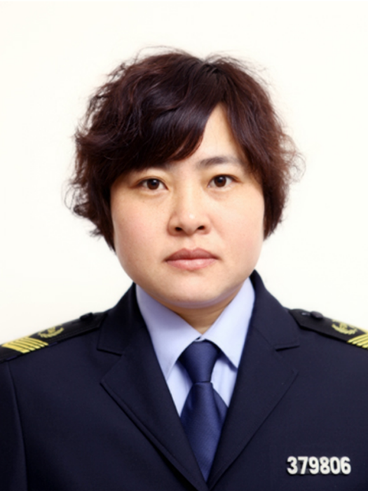劉昕(山東省聊城市莘縣市場監督管理局黨組成員、二級主辦) 劉昕(山東省聊城市莘縣市場監督管理局黨組成員、二級主辦)