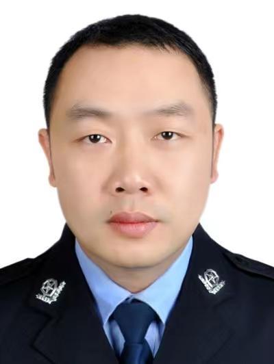 鄭涵(湖北省蘄春縣公安局交通警察大隊原一級警員) 鄭涵(湖北省蘄春縣公安局交通警察大隊原一級警員)