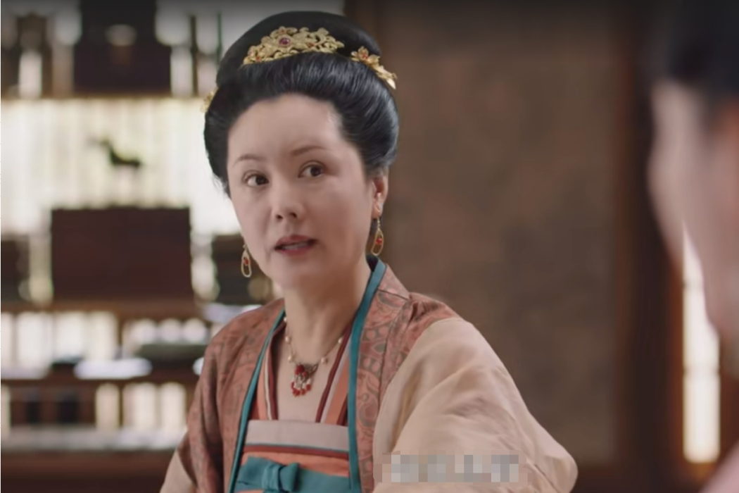 徐青(青春古裝《春家小姐是訟師》中的角色) 徐青(青春古裝《春家小姐是訟師》中的角色)