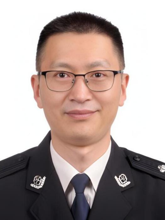 高松(江蘇省公安廳副廳長、黨委委員) 高松(江蘇省公安廳副廳長、黨委委員)