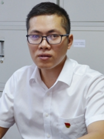 鄧萬明(四川省瀘州市瀘縣水利技術推廣中心主任) 鄧萬明(四川省瀘州市瀘縣水利技術推廣中心主任)
