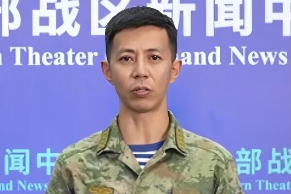 李熹(中國東部戰區新聞發言人、海軍大校) 李熹(中國東部戰區新聞發言人、海軍大校)