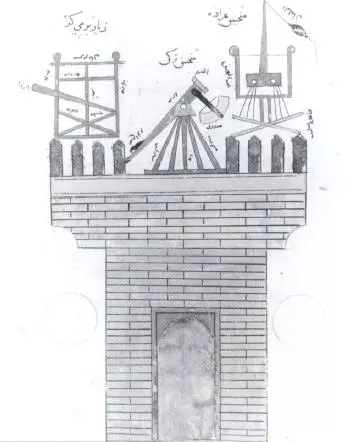 馬穆魯克軍事手冊上留下的塔樓與拋石器布置方案
