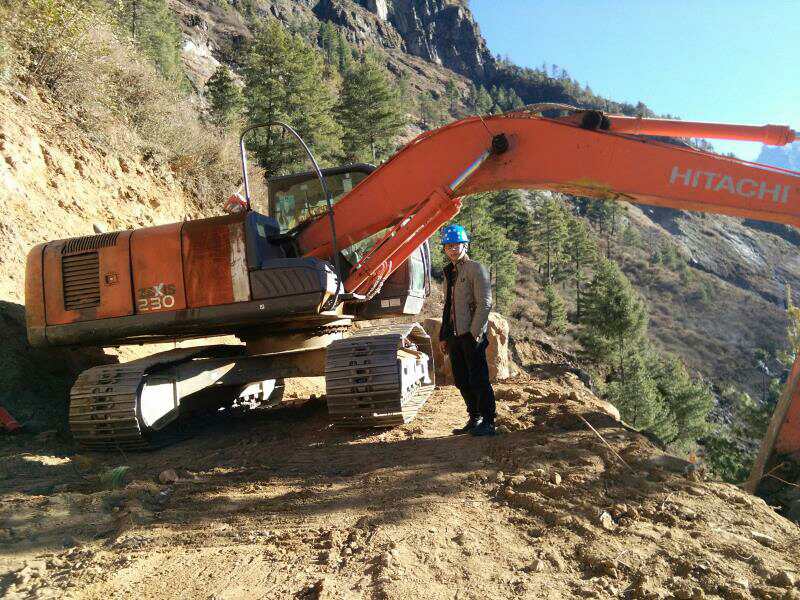 2018年3月建設中的薩勒鄉至拉比村公路改建工程一角1