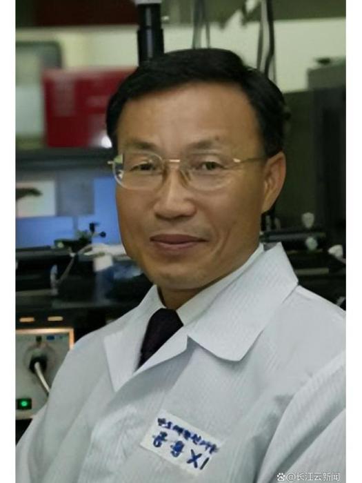 金賢泰(美國威廉瑪麗學院物理學教授) 金賢泰(美國威廉瑪麗學院物理學教授)