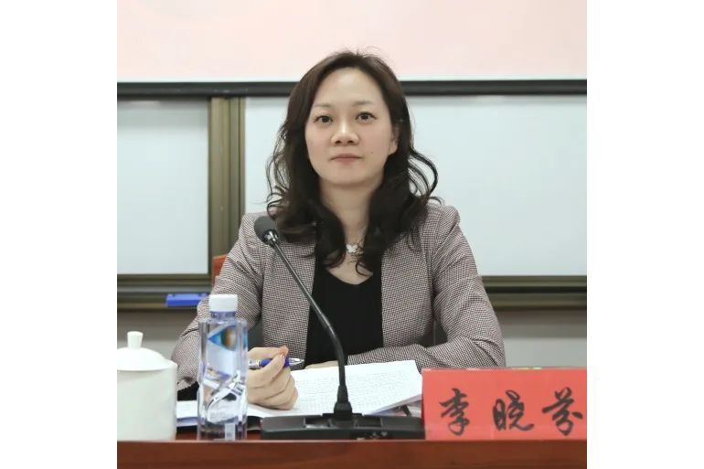李曉芬(上海市奉賢區人大常委會奉浦街道工委會主任) 李曉芬(上海市奉賢區人大常委會奉浦街道工委會主任)
