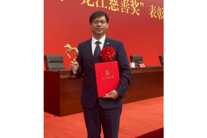 楊國慶(哈爾濱工程大學人文社會科學學院副院長) 楊國慶(哈爾濱工程大學人文社會科學學院副院長)
