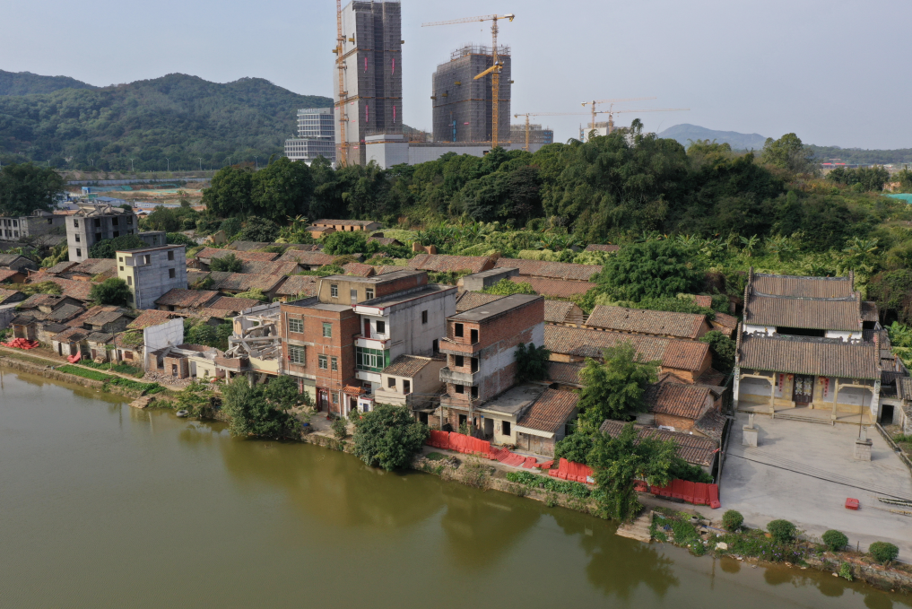 黃田村(廣東省廣州市黃埔區龍湖街道下轄村) 黃田村(廣東省廣州市黃埔區龍湖街道下轄村)