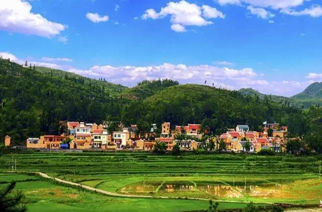 岩腳村(貴州省安順市普定縣馬場鎮岩腳村) 岩腳村(貴州省安順市普定縣馬場鎮岩腳村)
