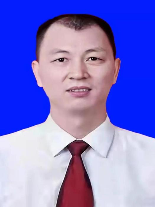 劉朝暉(湖南省醴陵市市場監管綜合行政執法大隊副大隊長) 劉朝暉(湖南省醴陵市市場監管綜合行政執法大隊副大隊長)