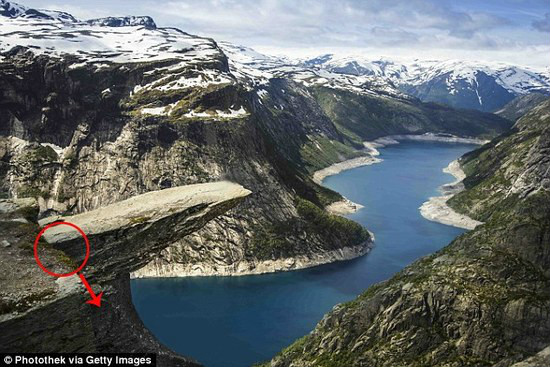 澳學生挪威“巨人之舌”風景區拍照失足墜崖