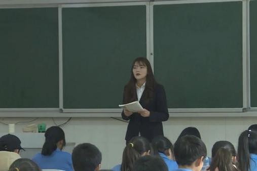 張文靜(安順市關嶺自治縣寄宿制中學教師) 張文靜(安順市關嶺自治縣寄宿制中學教師)