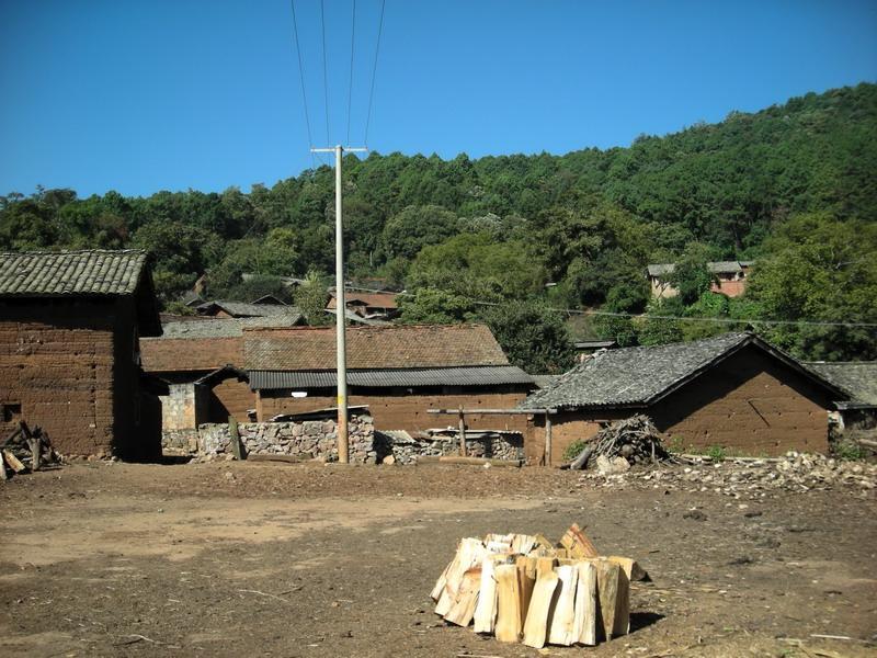 牛白村 牛白村