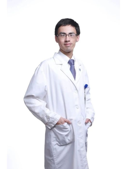 江一舟(復旦大學附屬腫瘤醫院乳腺外科副主任醫師、研究員、博士生導師) 江一舟(復旦大學附屬腫瘤醫院乳腺外科副主任醫師、研究員、博士生導師)