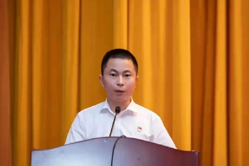 黃文彬(仙桃市人民法院原副院長、審判委員會委員、審判員) 黃文彬(仙桃市人民法院原副院長、審判委員會委員、審判員)