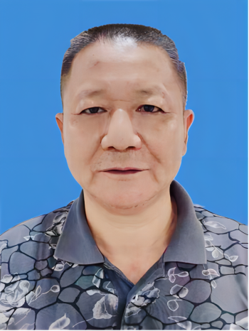 陳崗(廣東省清遠市人力資源和社會保障局二級調研員、局工會委員會主席) 陳崗(廣東省清遠市人力資源和社會保障局二級調研員、局工會委員會主席)