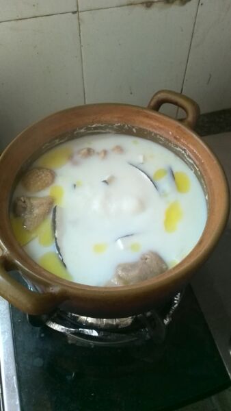 奶香椰子雞湯