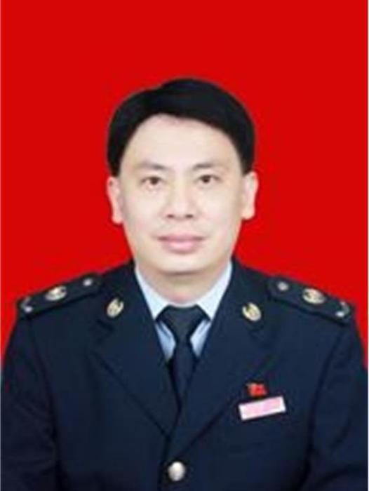 楊昆(國家稅務局總局楚雄彝族自治州稅務局黨委委員、副局長) 楊昆(國家稅務局總局楚雄彝族自治州稅務局黨委委員、副局長)