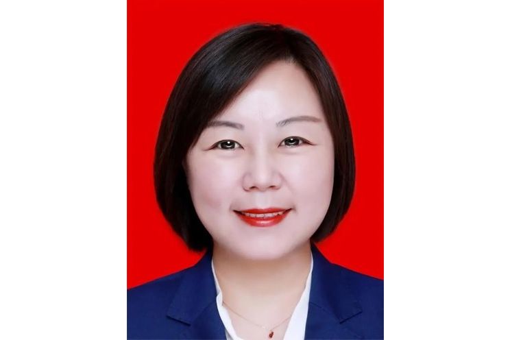 徐海燕(商丘市民權縣第一實驗幼稚園園長) 徐海燕(商丘市民權縣第一實驗幼稚園園長)