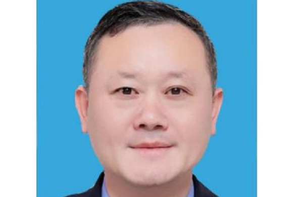 張昌信(廣西壯族自治區河池市環江毛南族自治縣副縣長、縣公安局黨委書記、局長) 張昌信(廣西壯族自治區河池市環江毛南族自治縣副縣長、縣公安局黨委書記、局長)