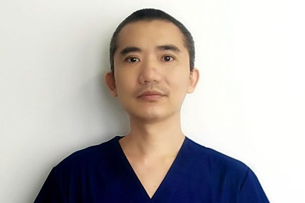 徐彬(皇貝口腔醫師) 徐彬(皇貝口腔醫師)