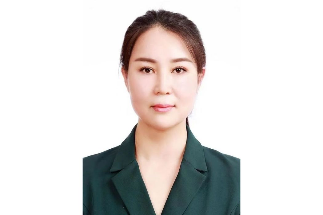 斯琴(鄂爾多斯攝影家協會副主席) 斯琴(鄂爾多斯攝影家協會副主席)
