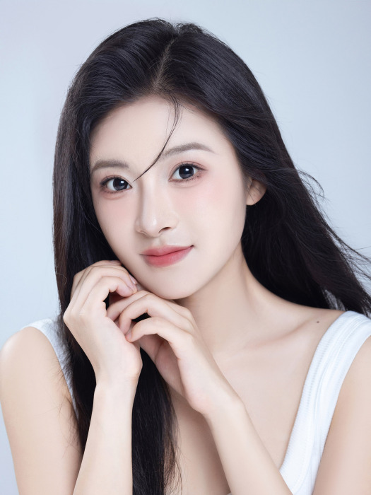 劉奕彤(中國內地影視演員) 劉奕彤(中國內地影視演員)