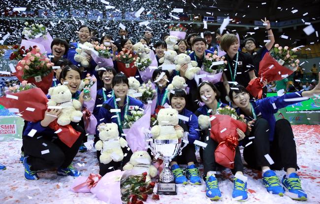 日本女排時隔10年重奪冠軍