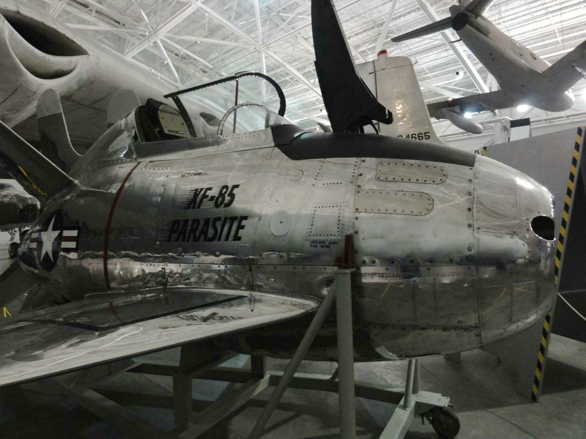 展覽館中的XF-85戰鬥機