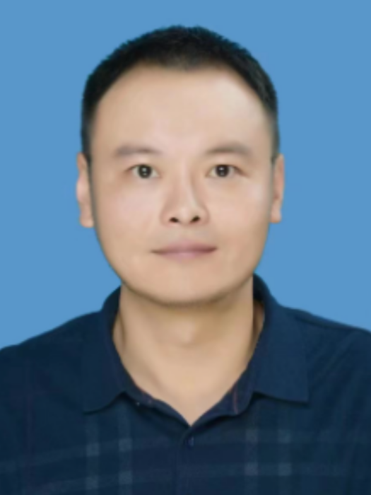 張雲鵬(西藏自治區阿里地區財政局黨組成員、副局長) 張雲鵬(西藏自治區阿里地區財政局黨組成員、副局長)