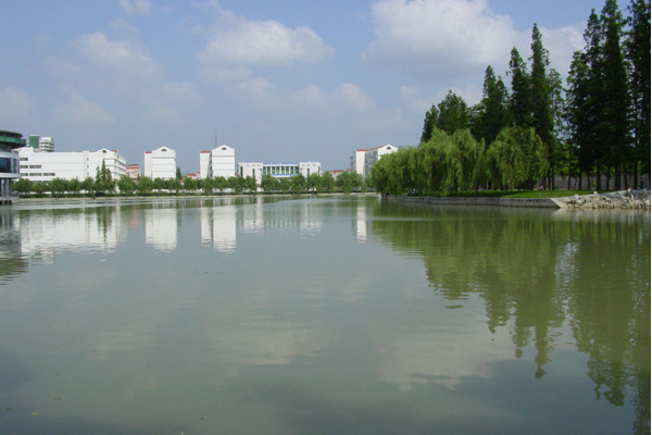 春暉湖 春暉湖