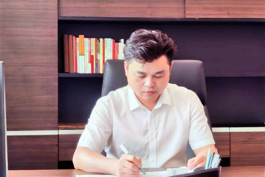 梁文(權工委特別工作部主任) 梁文(權工委特別工作部主任)