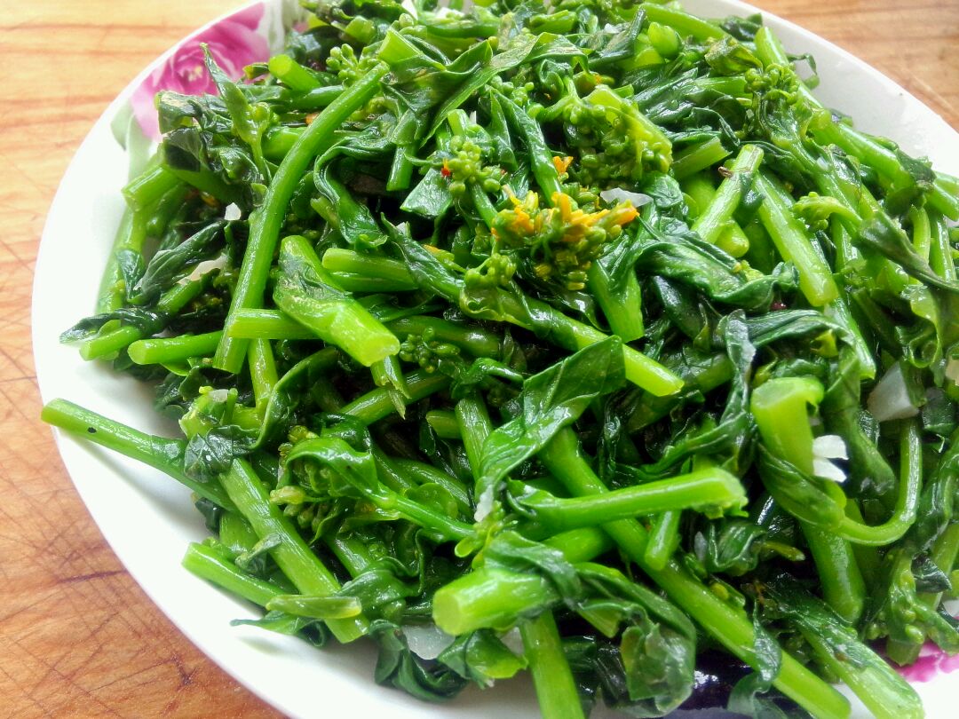清炒油菜苔