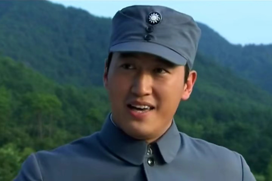 申漢(申漢是抗戰劇《新四軍女兵》中的角色,由趙春羊飾演。) 申漢(申漢是抗戰劇《新四軍女兵》中的角色,由趙春羊飾演。)