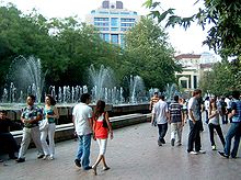 亞塞拜然首都巴庫街頭的亞塞拜然人