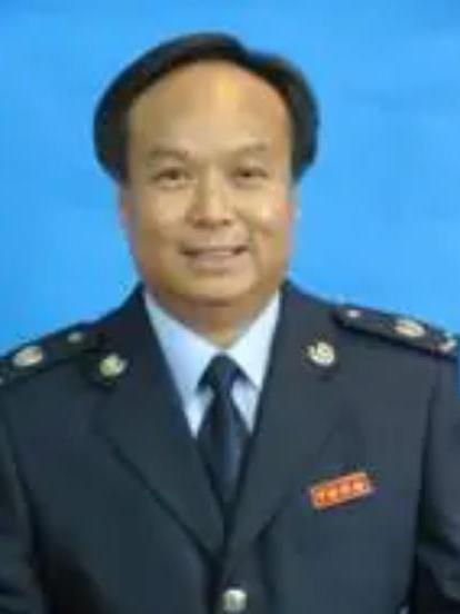 楊漢泉(武漢市江漢區地方稅務局副局長) 楊漢泉(武漢市江漢區地方稅務局副局長)