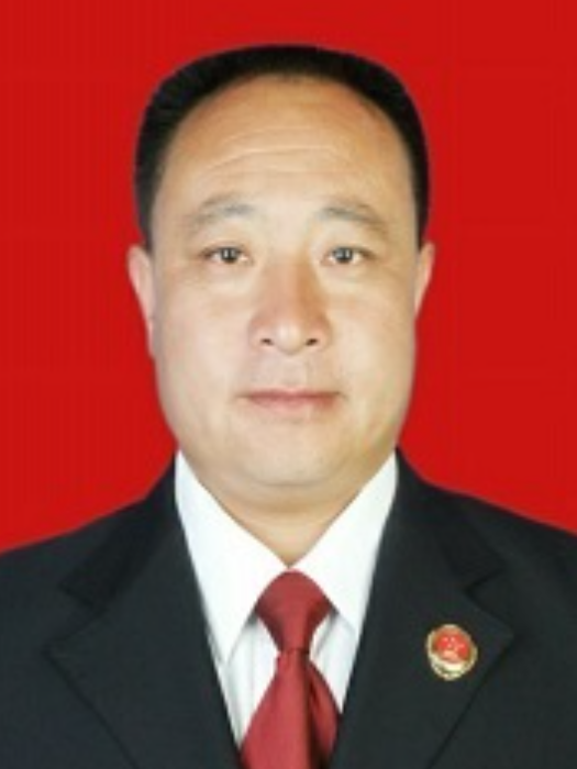 尹旭東(內蒙古自治區烏蘭察布市化德縣人民檢察院黨組書記、檢察長、四級高級檢察官)