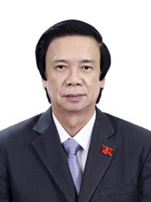 阮文名(越共中央委員、越南前江省委書記) 阮文名(越共中央委員、越南前江省委書記)