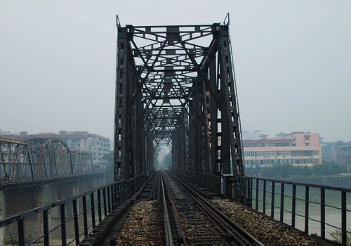 廣巴鐵路嘉陵江大橋