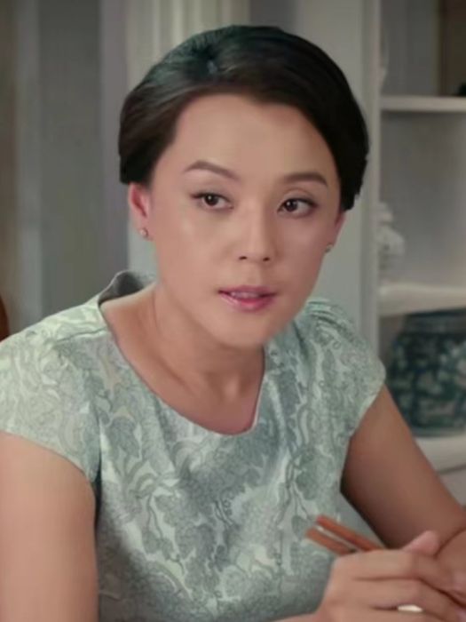 雷蕾(青春喜劇片《李雷和韓梅梅》中的角色) 雷蕾(青春喜劇片《李雷和韓梅梅》中的角色)
