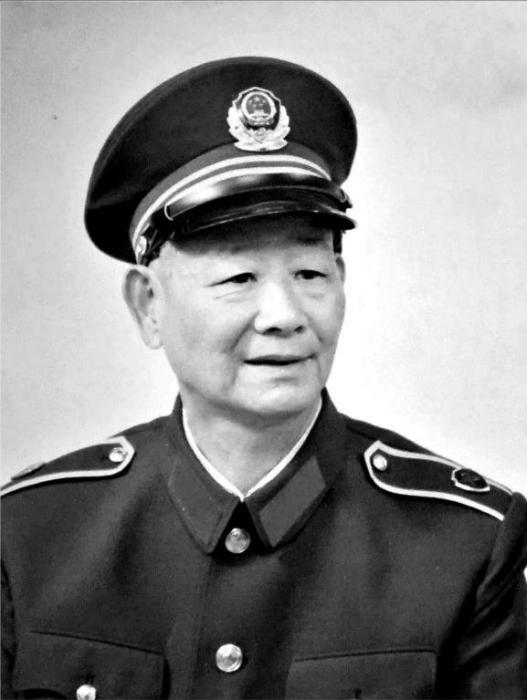 姚毅夫 姚毅夫