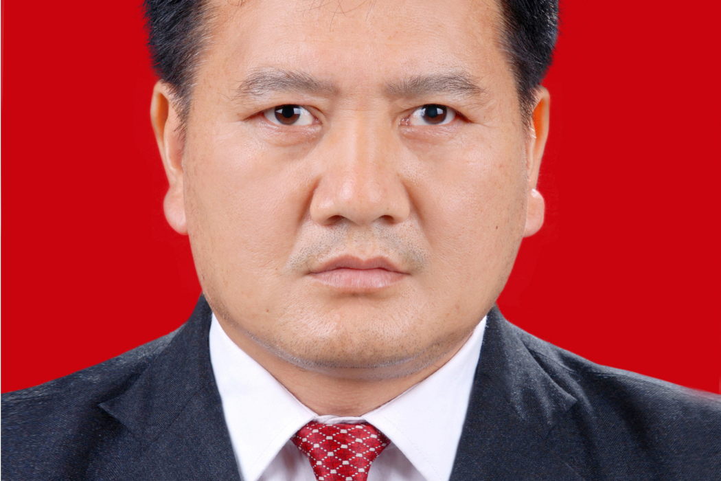 龍志高(湘西自治州農業農村局四級調研員) 龍志高(湘西自治州農業農村局四級調研員)