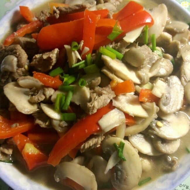 小蘑菇炒肉 小蘑菇炒肉