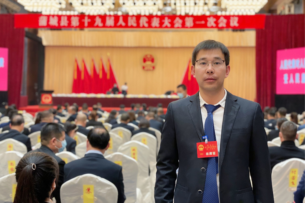 張春虎(春雨甜桃集團品牌創始人兼CEO) 張春虎(春雨甜桃集團品牌創始人兼CEO)