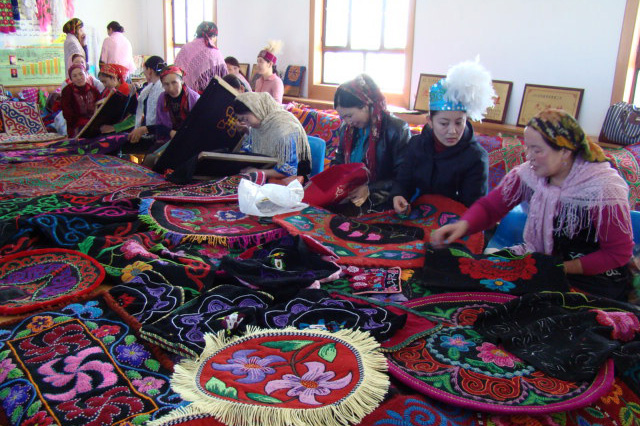 哈薩克族刺繡