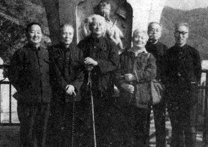 1979年，羅烽與東北老作家在香山合影