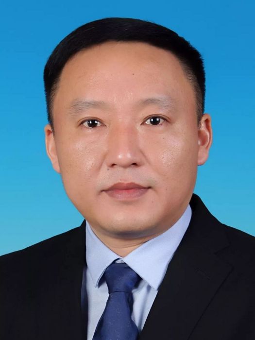 李棟(上海市金山高新區管委會委員、社區黨工委委員) 李棟(上海市金山高新區管委會委員、社區黨工委委員)